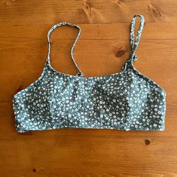 CUPSHE Dark Green Floral Bikini - Picture 5 of 9